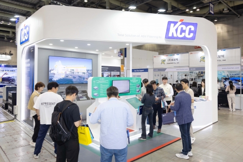 KCC, 물류로봇 전용 바닥재 토털 솔루션 선봬